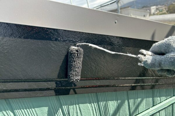 福岡県三井郡N様|外壁・屋根塗装_上塗り付帯部