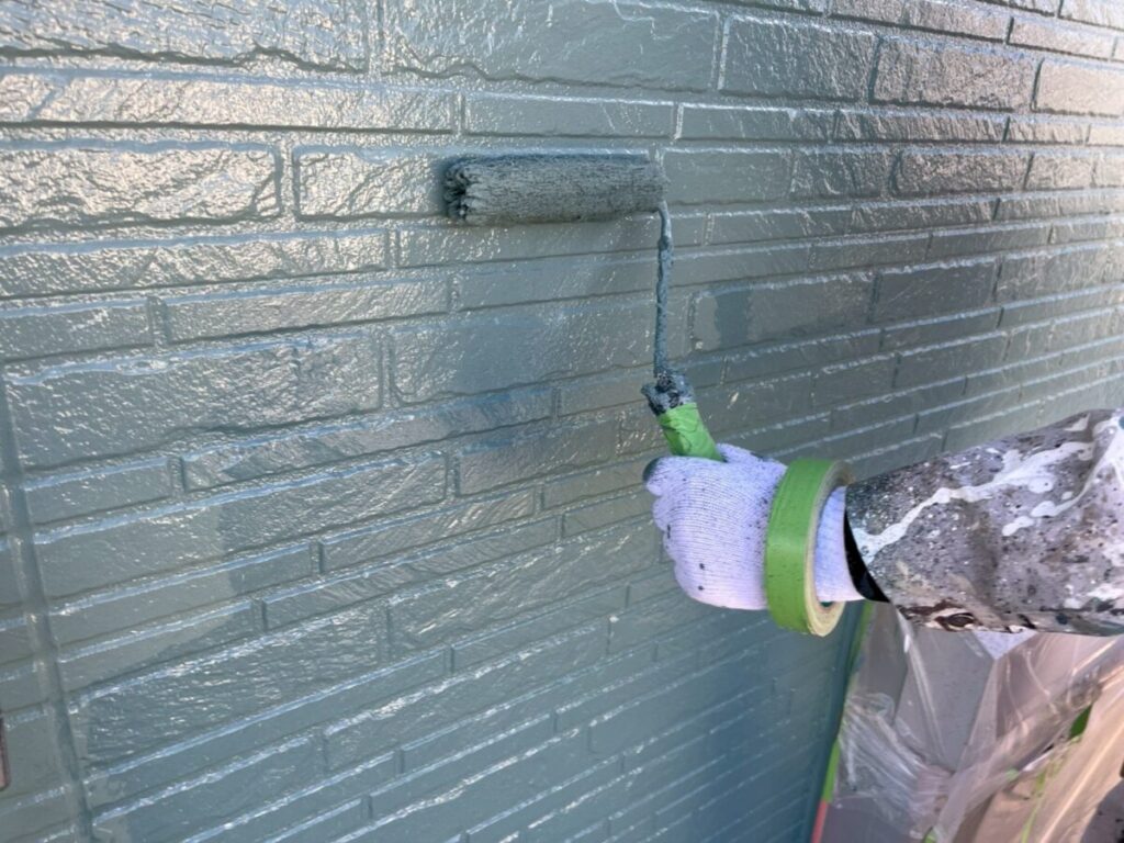 久留米市B様_外壁グリーン上塗り