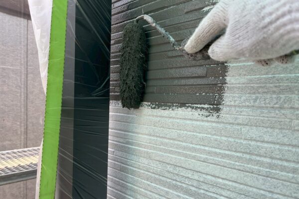 福岡県朝倉市U様②|外壁塗装_ 中塗り