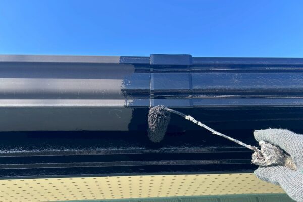 福岡県三井郡N様|外壁・屋根塗装③_雨樋中塗り