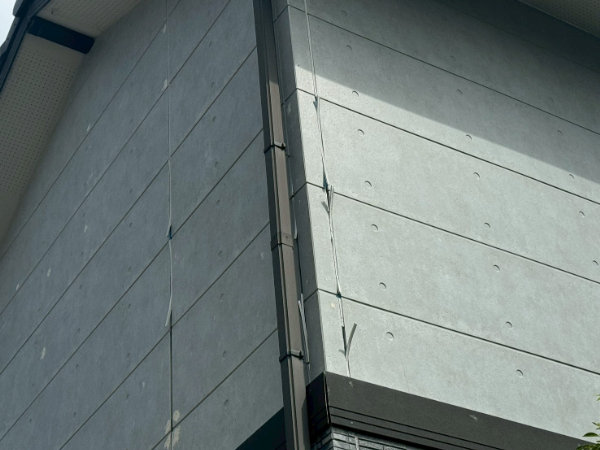 佐賀県佐賀県神埼市O様邸-外壁付帯部塗装-シーリング剥がれ