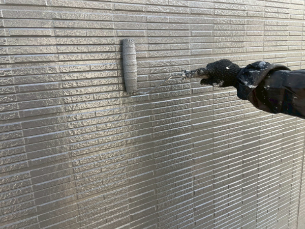 佐賀県佐賀県神埼市O様邸-外壁付帯部塗装-外壁塗装上塗り